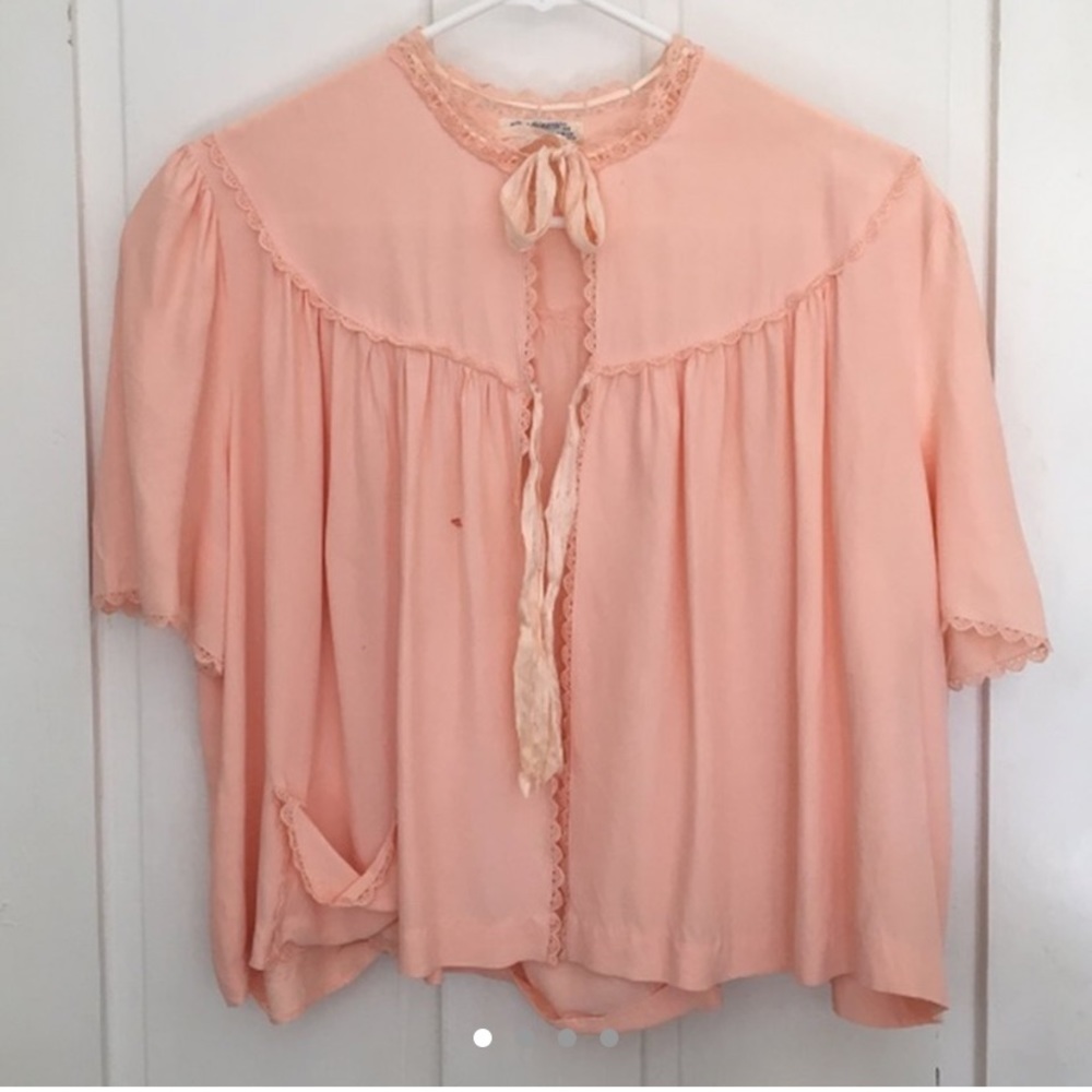 Vintage peach over shirt/ blouse 🍑